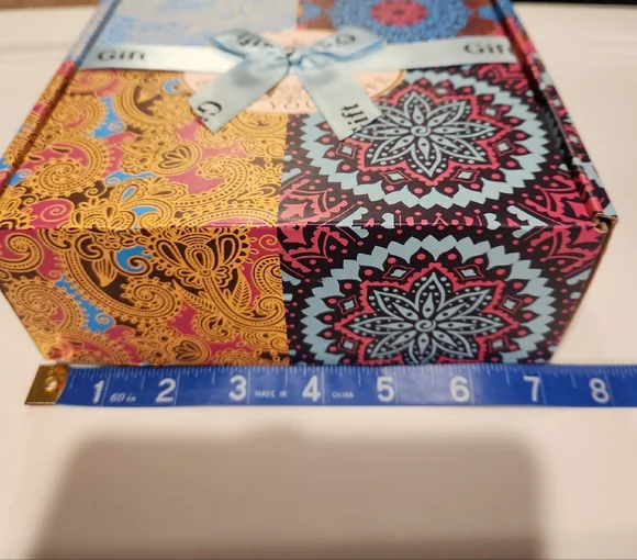 Gift Set Box Of 4 Candles - Picture 7 of 10